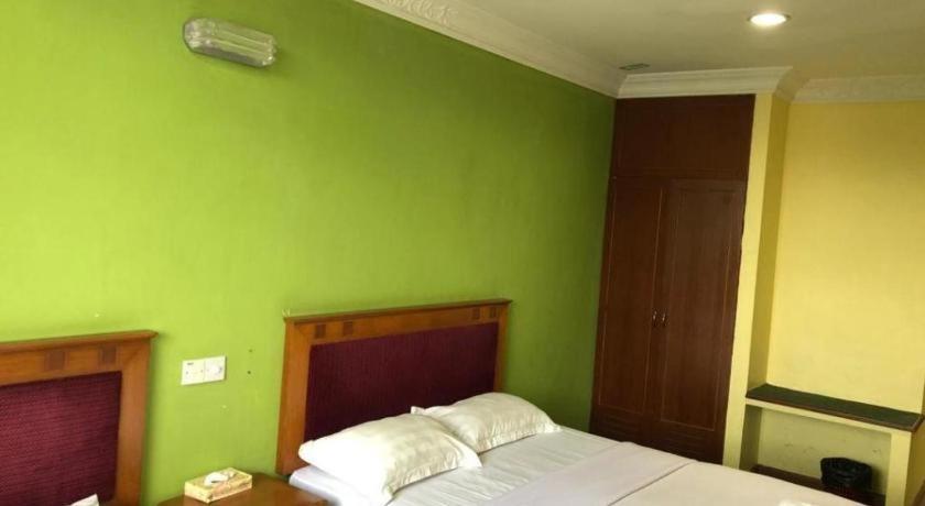 Hotel Perdana Lawas Exteriör bild