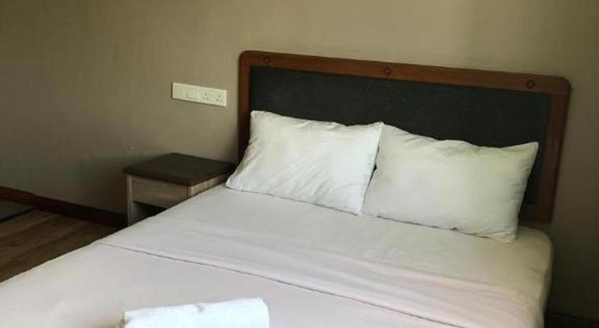Hotel Perdana Lawas Exteriör bild