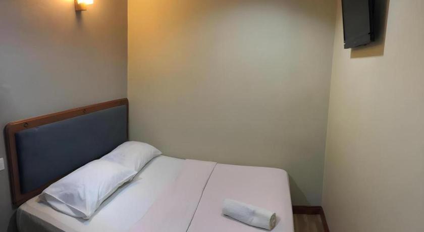 Hotel Perdana Lawas Exteriör bild